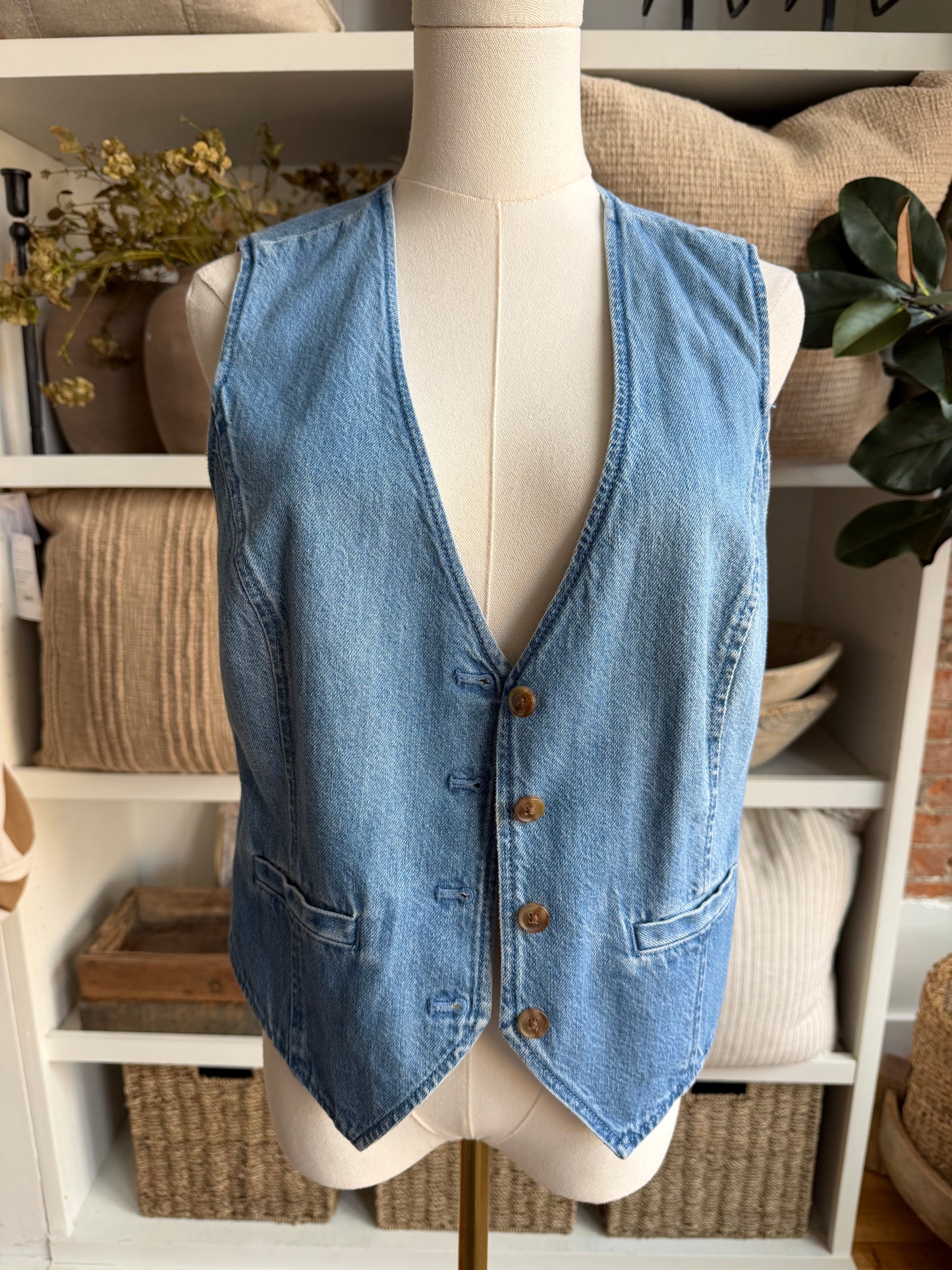 Game denim vest. Size Medium