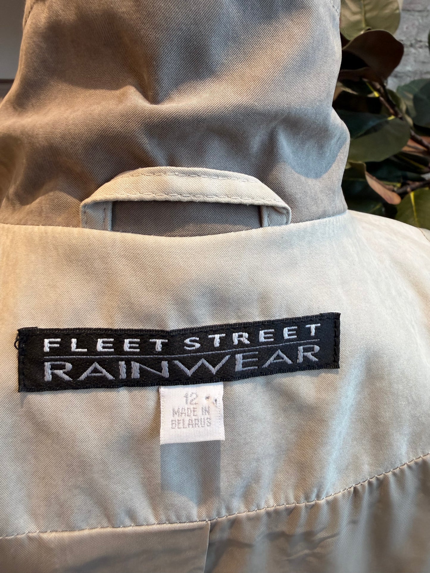 90s Fleet Street light weight trench