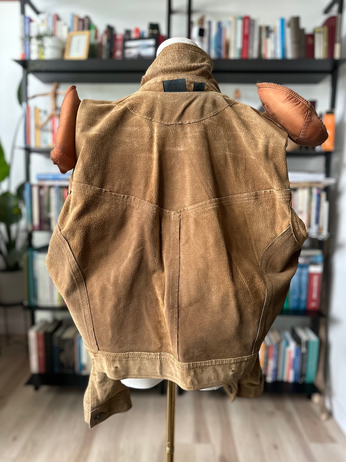 80s/90s Lizwear suede fringe jacket with removable shoulder pads. Made in Korea