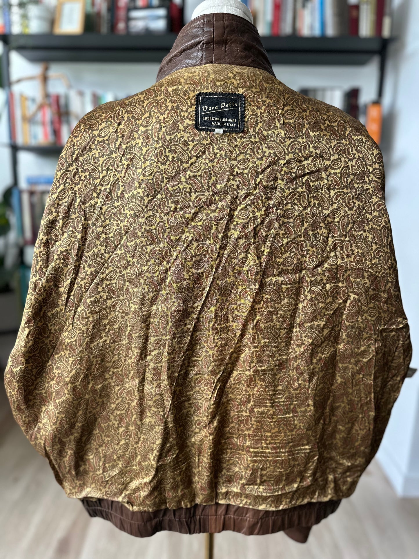 70s Peruzzi leather bomber. Made in Italy