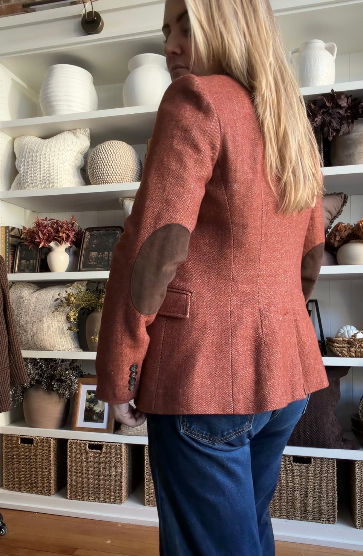 00s Banana Republic tweed blazer with suede elbow patches. Fits XXS-S