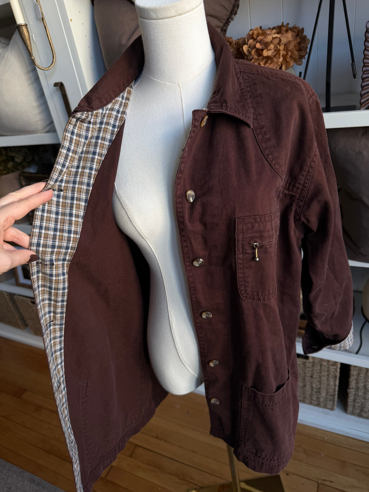 90s Cabin Creek brown chore coat. Fits S-L