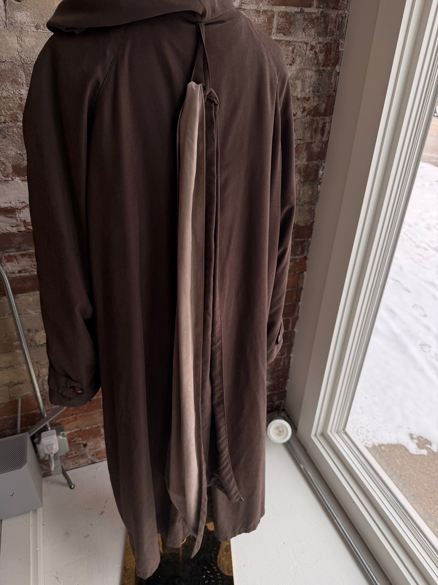 90s New York Harbor brown drapey trench with button out lining