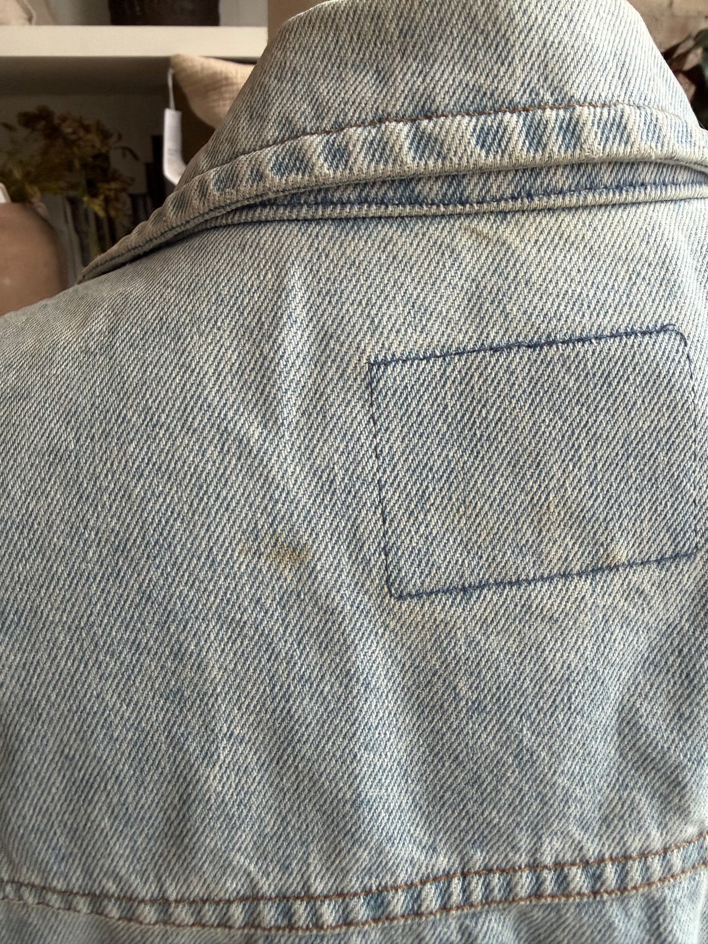 90s Gap light wash denim jacket