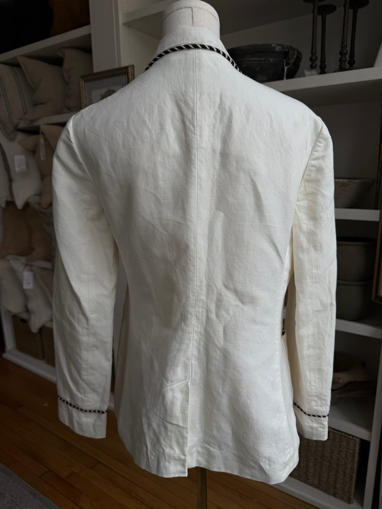 90s Ralph Lauren linen row blazer with navy details.