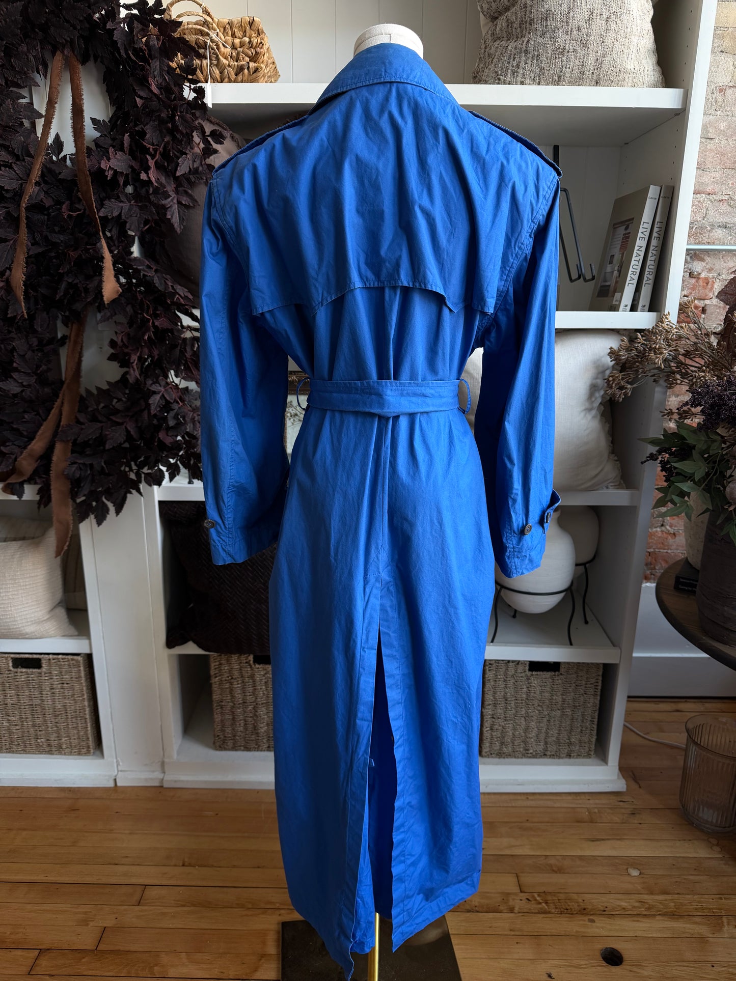 90s Ralph Lauren light weight blue trench. Fits M-XL