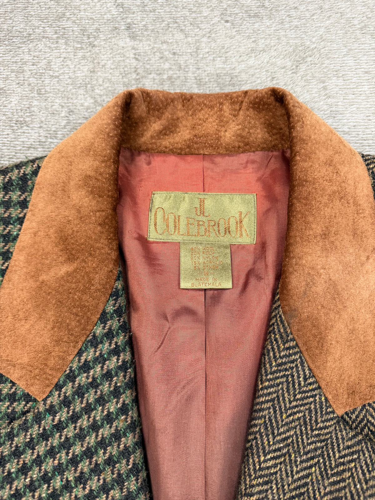 90s JL Colebrook two toned tweed blazer with suede collar. Fits XS-M petite