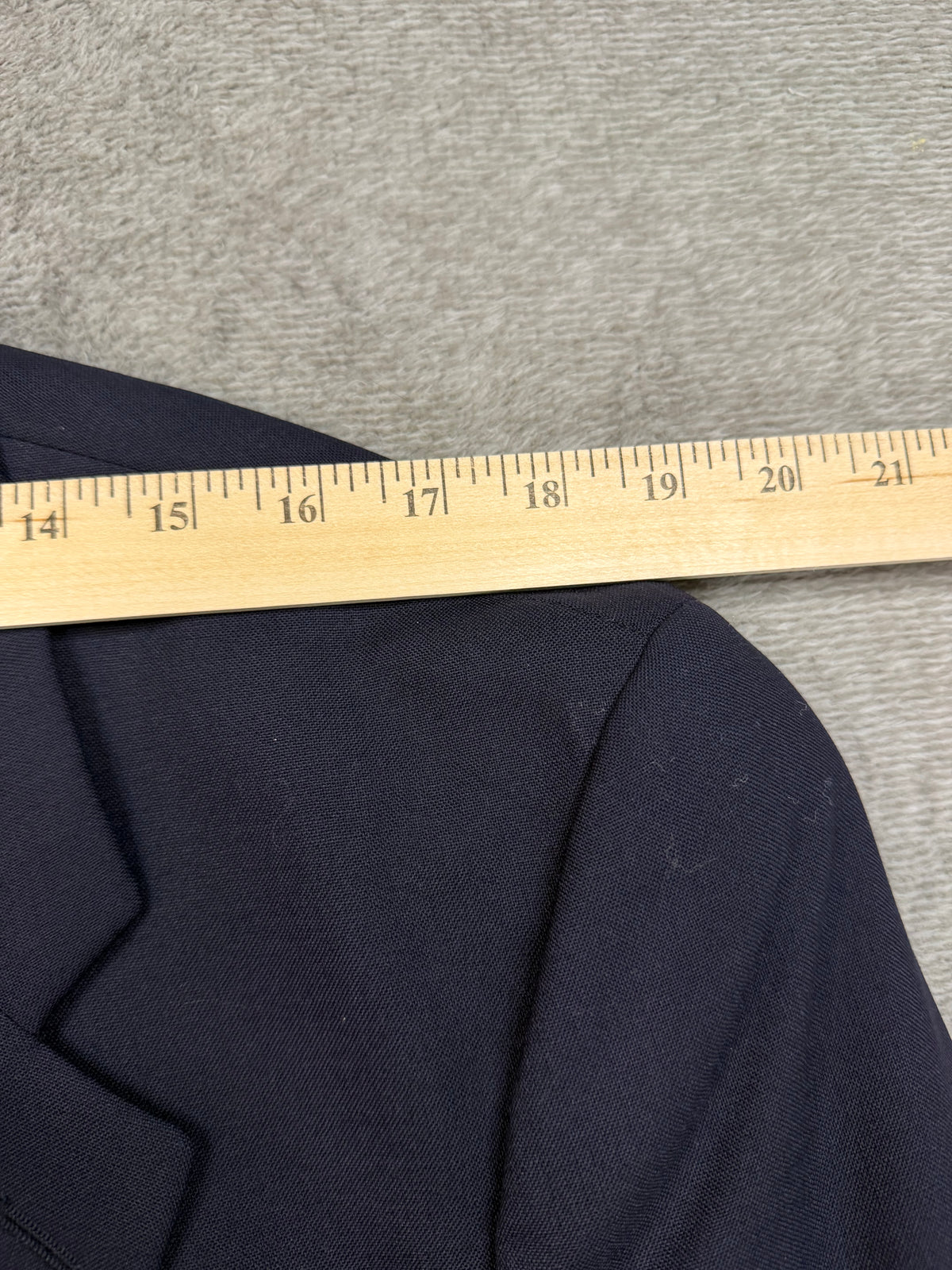 90s Chaps Ralph Lauren navy wool blazer. Fits M-L