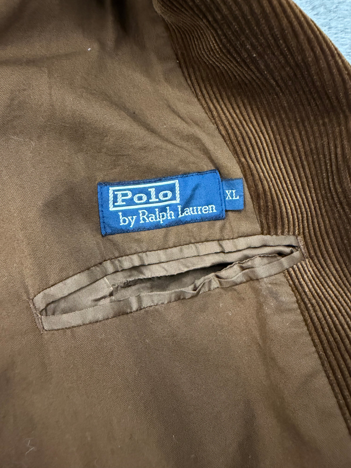 90s Polo Ralph Lauren brown corduroy blazer. Fits M-XL