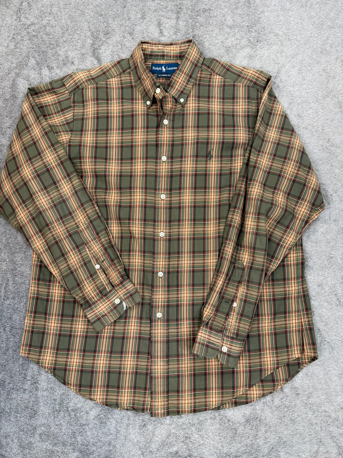 90s Ralph Lauren cotton plaid button down. Fits S-L