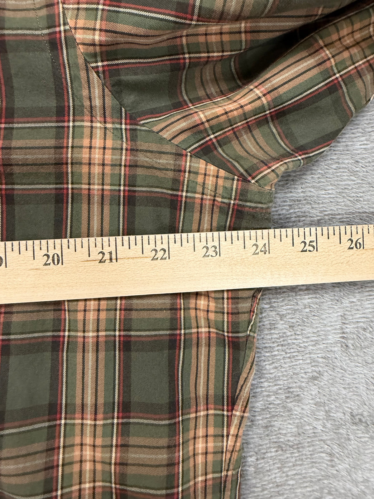 90s Ralph Lauren cotton plaid button down. Fits S-L