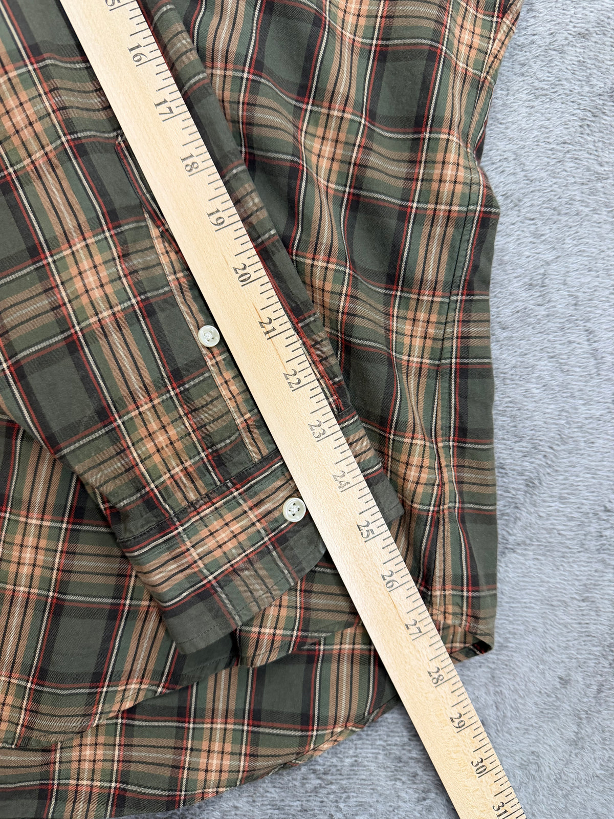 90s Ralph Lauren cotton plaid button down. Fits S-L