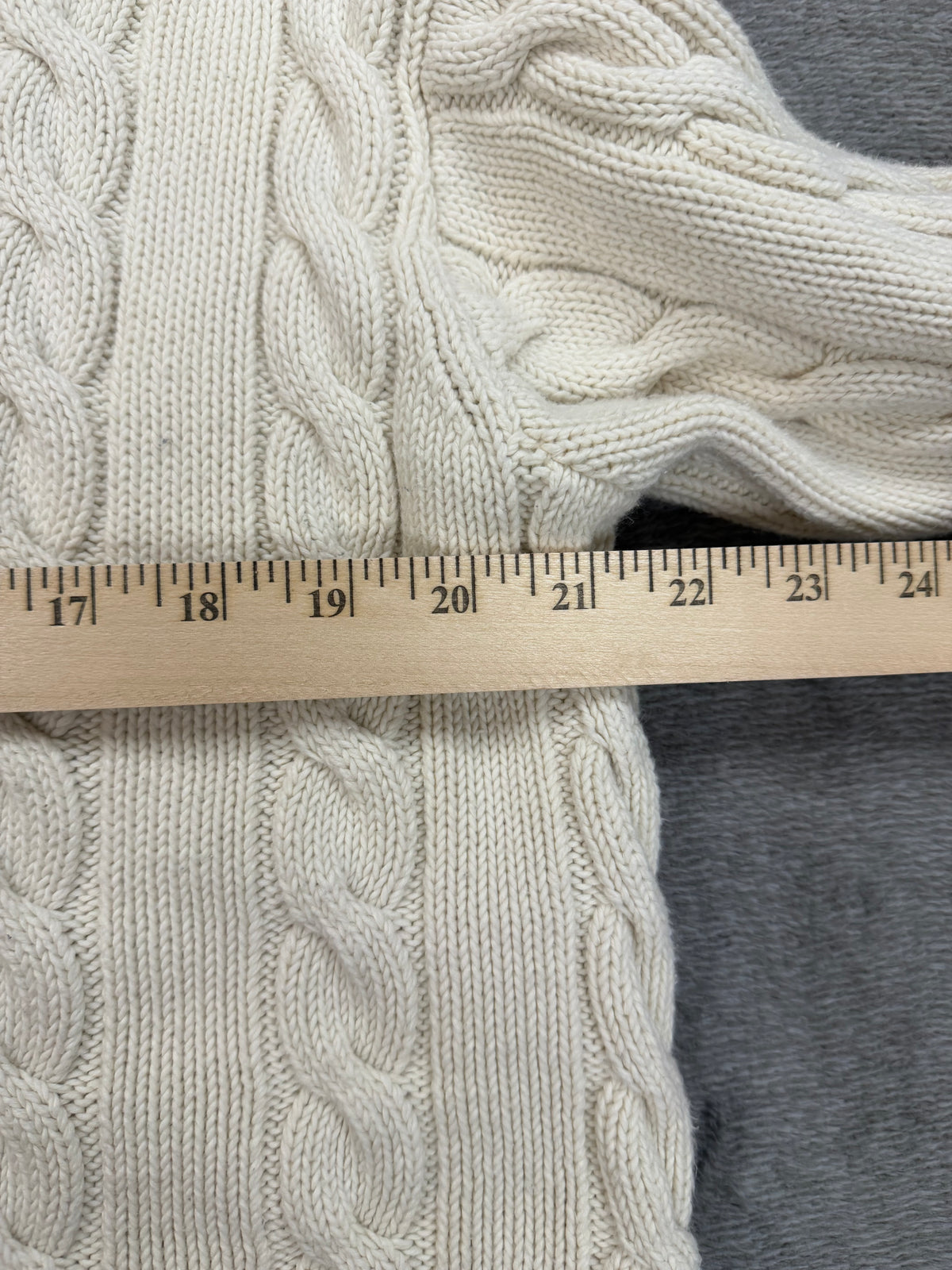 90s Polo Ralph Lauren cotton cricket sweater. Fits S-L